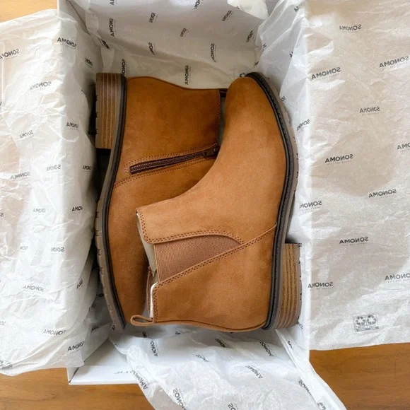 Brand New Women’s Brown Cognac Ankle Boots, Size 8, New in Box, NWT - Picture 2 of 3